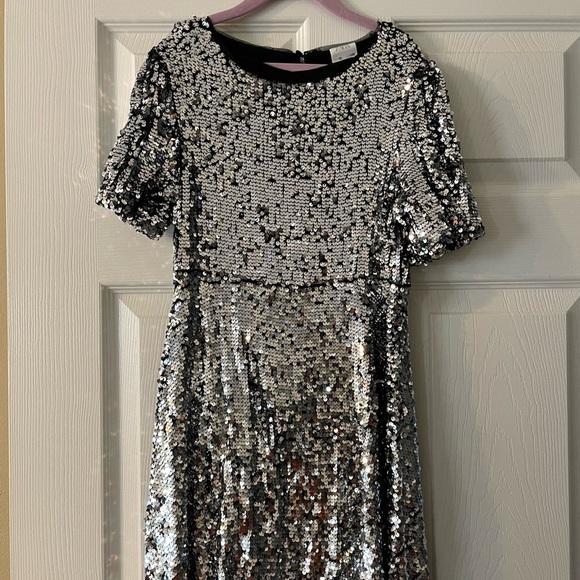 Zara Other - Zara Girls silver Sequins diamond 💎 dress, puff sleeves. Girls size 10. EUC!